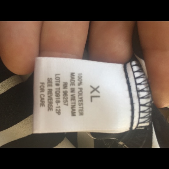 Roz & Ali black and white tunic - Picture 6 of 6